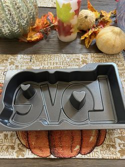 Wilton Love Cake Pan 