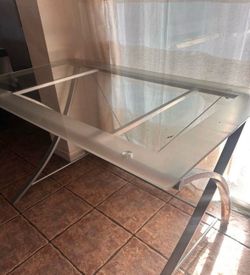 Free desk