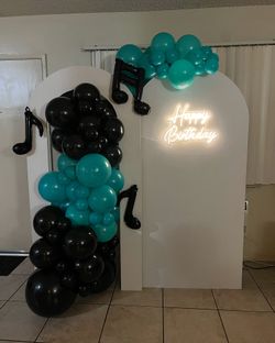 Arch Balloon Garland