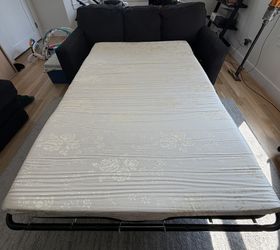 Pull-out couch, full size mattress