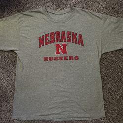 Grey and red Nebraska Huskers VINTAGE T-shirt (Size XL)