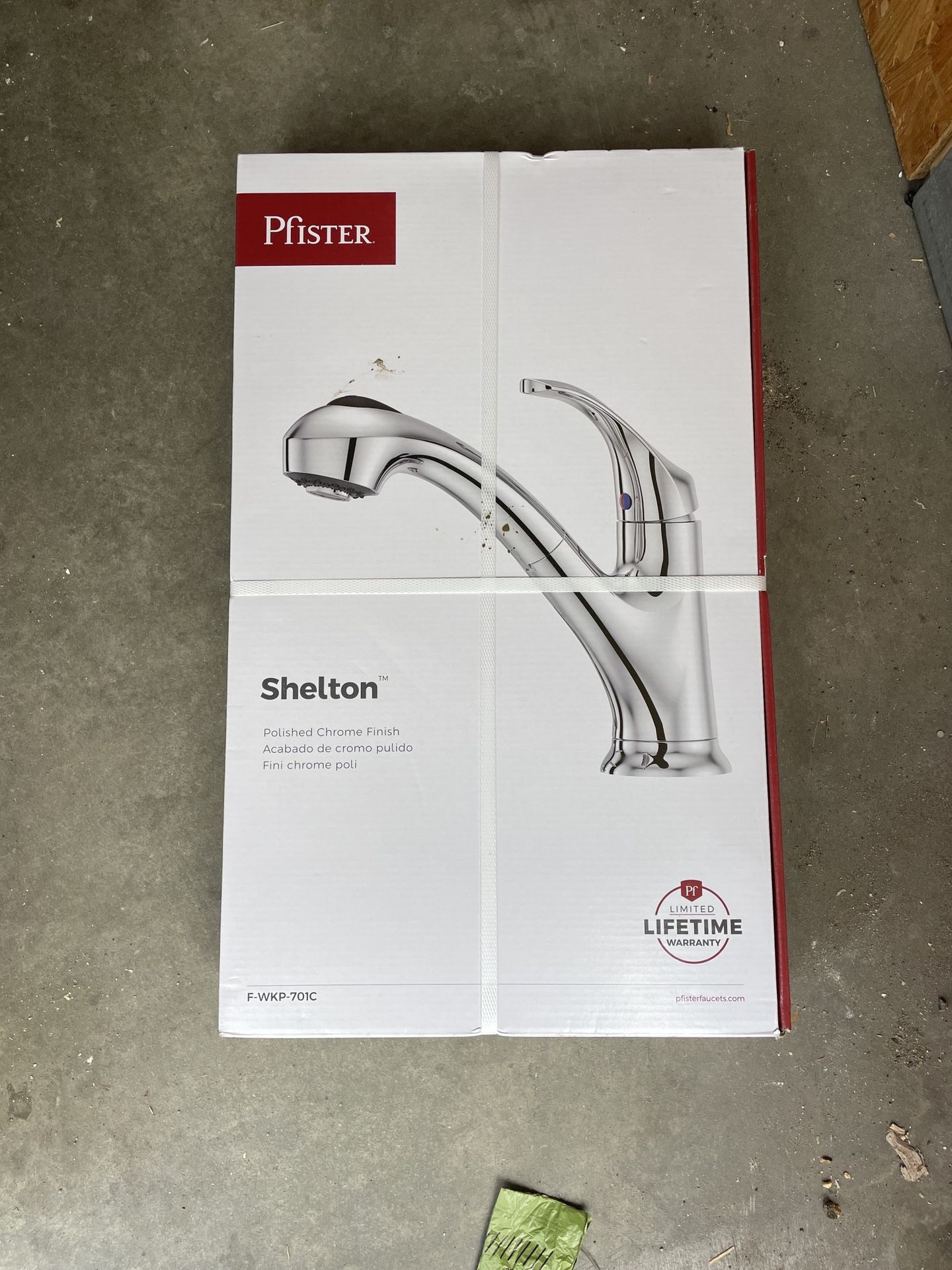 Pfister Chrome Kitchen Faucet With Sprayer