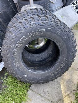 KENDA KLEVER M/T Tires 35x12.50R17LT
