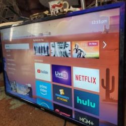 32" roku smart tv 4k no legs no remote.  Work perfectly fine.  U can use universal remote or buy rep