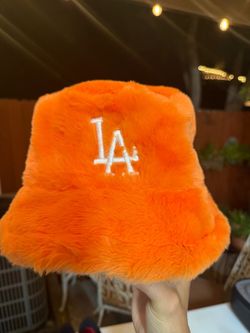 LA bucket hat