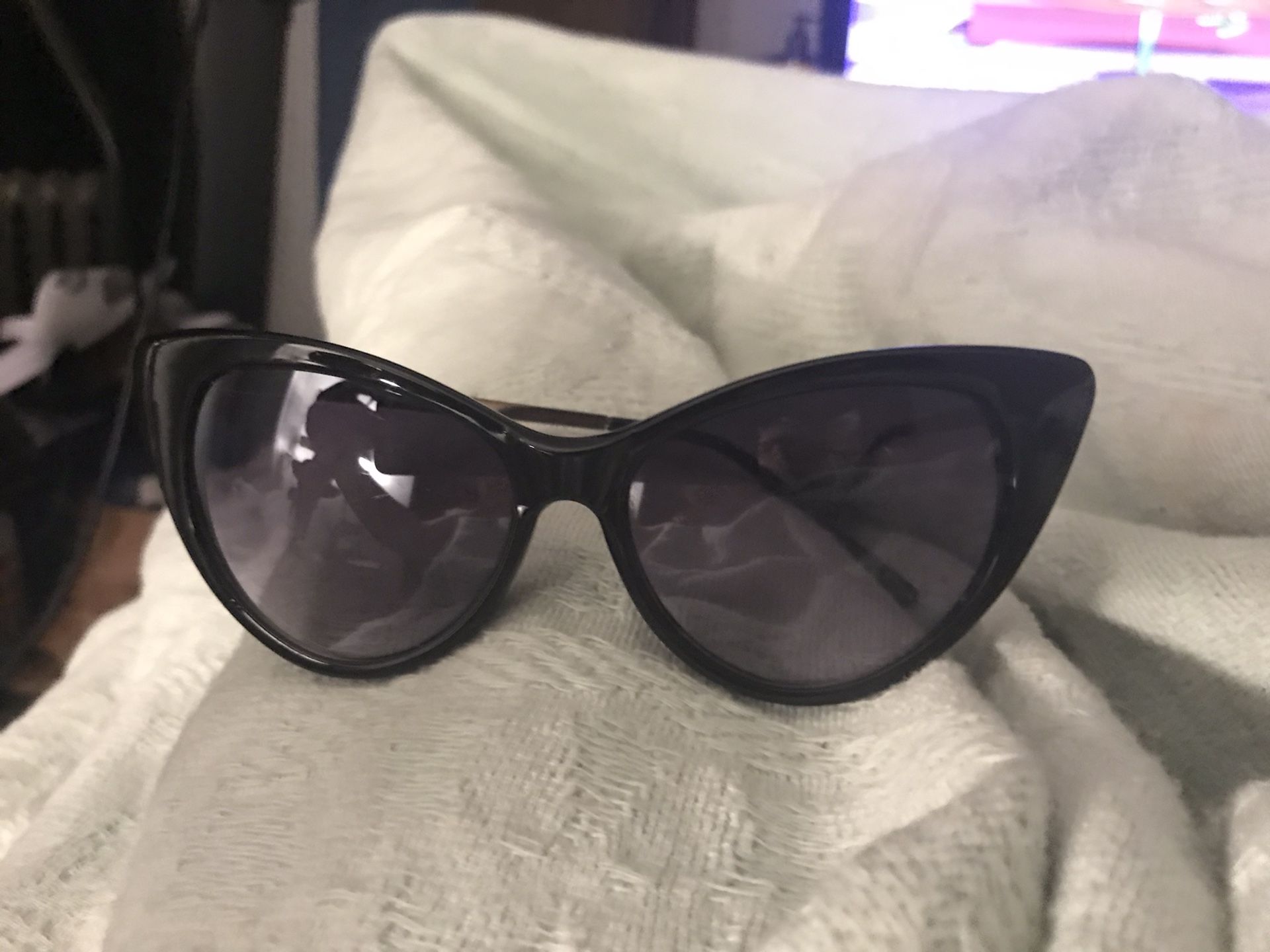 Cat sunglasses