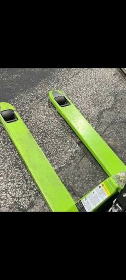 100s of Good Condition Palletjacks $180-249
