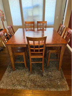 Dining room table with 7 chairs