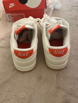 Nike Dunk Low Women’s “Friendship Knot”