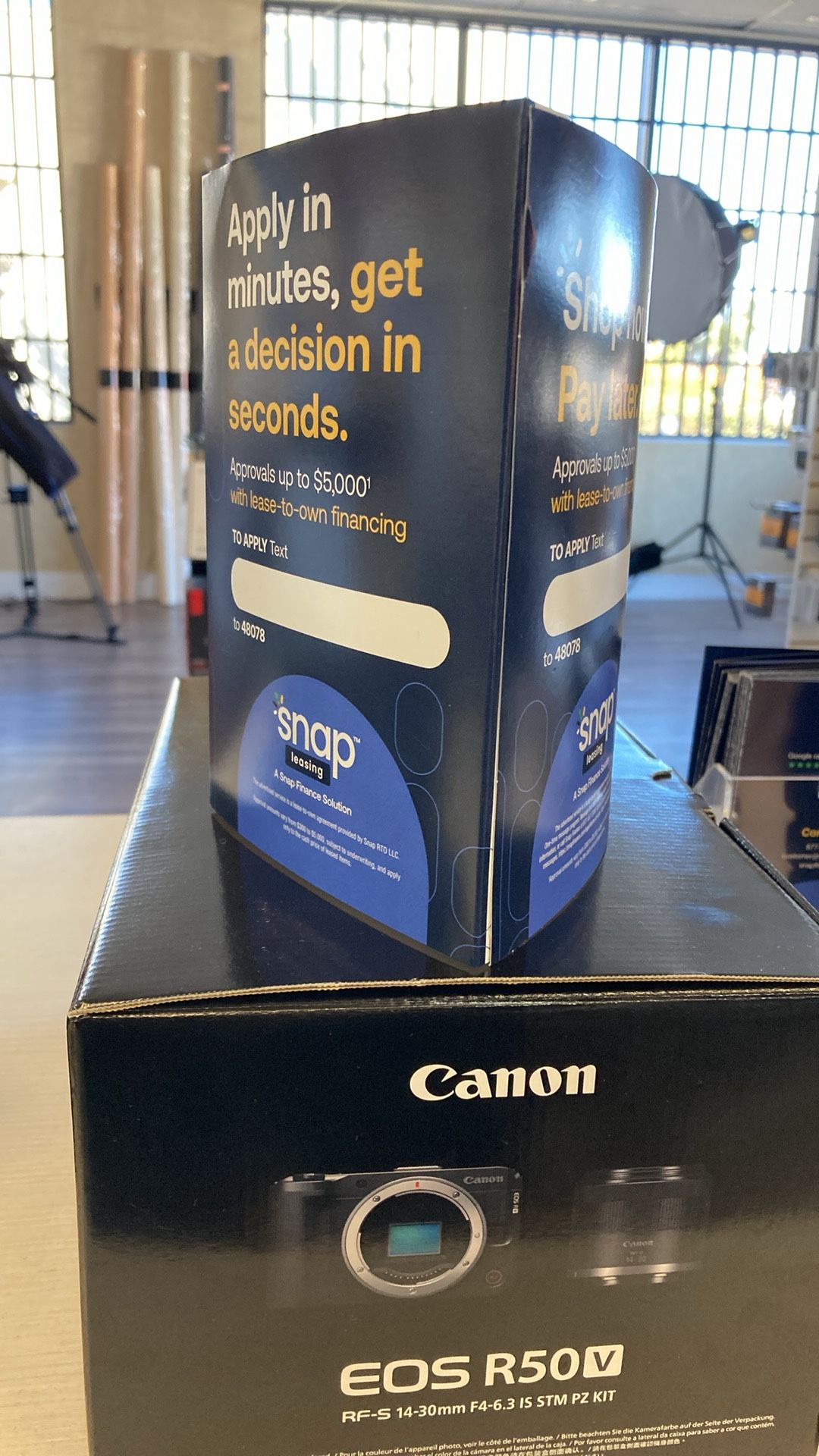 Canon R50V W/14 30mm Lens Kit