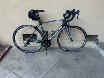 FUJI SUPREME 2.0 Carbon Road Bike