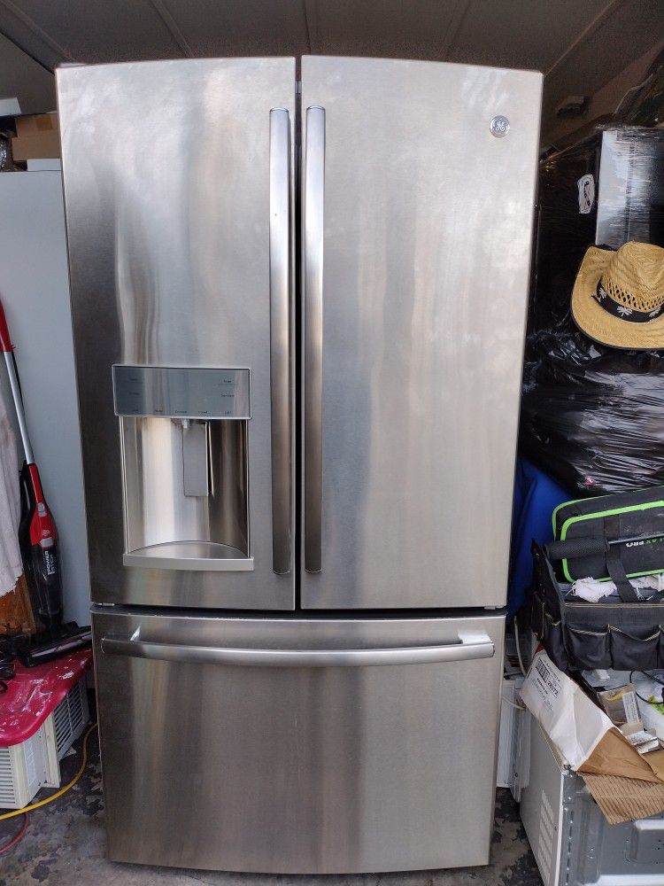 GE STAINLESS bottom Freezer Refrigerator 
