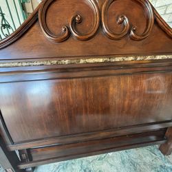 Complete Matching Bedroom Furniture Set 