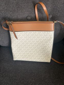 Michael kores purse