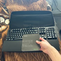 Razer Keyboard With Case 