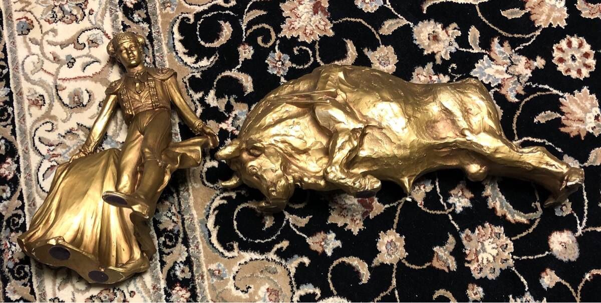 Vintage 1968 Universal Statuary Matador & Bull