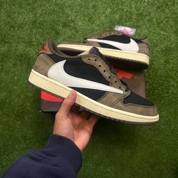 Travis Scott Jordan 1 Mocha Low Size 8, 8.5, 9 & 9.5