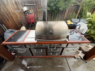 Grill With Granite Tops Lots Of Storage 