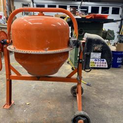 Cement Mixer (63 L or 2,22 Cu Ft)