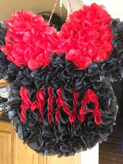 Minnie Mouse piñata