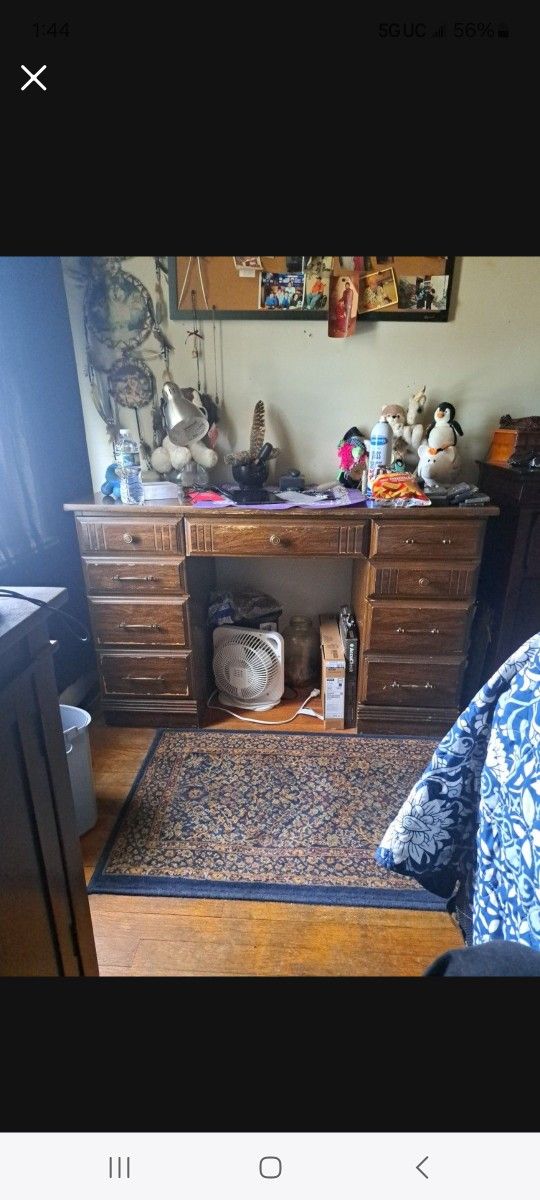 Solid Wooden Desk Very Cheap Asking 15