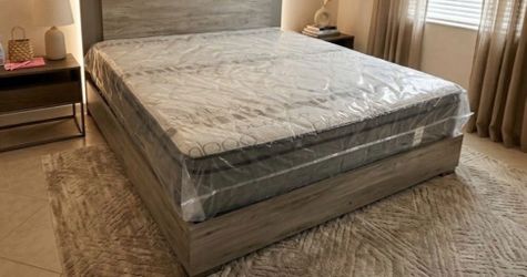 New King Pillowtop Mattress + Box Spring