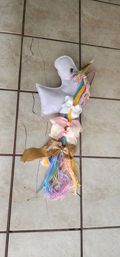Unicorn With Bows