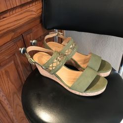 Tommy Hilfiger Wedge New Size 8