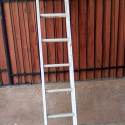 Escalera Aluminio 16 Pies De Lo Alto 8 Pies De Alto De Tijera En El Este De Los Ángeles