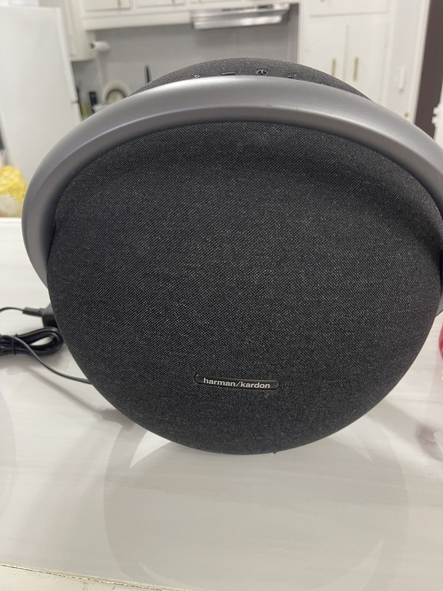 Herman Kardon Onyx Studio 7