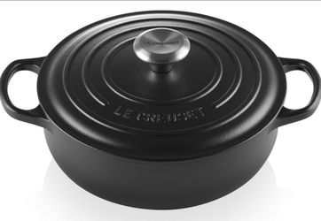 Le Creuset Enameled Cast Iron Signature Sauteuse Oven, 3.5 qt., Licorice