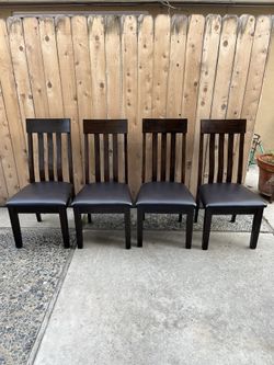 4 Dining Room Chairs