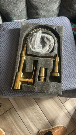 Aimade Gold Kitchen Pull Down Faucet sprayer