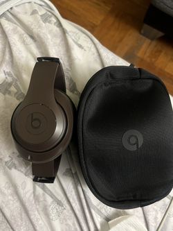 Studio Pro Beats Brown