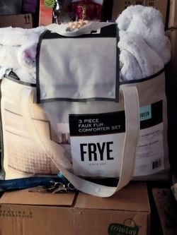 FRYE 3 Piece Faux Fur Comforter Set