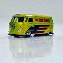 Hot Wheels The Hot Ones Chase Volkswagen  Van
