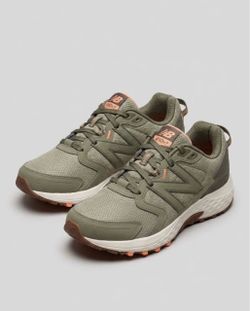 New Balance 410v7 Trail Sneakers size 10