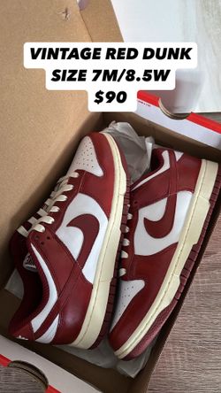 Nike Dunk Vintage Red