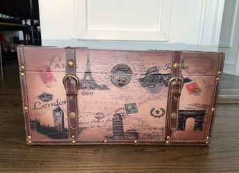 Paris Decor Storage Chest - Trunk