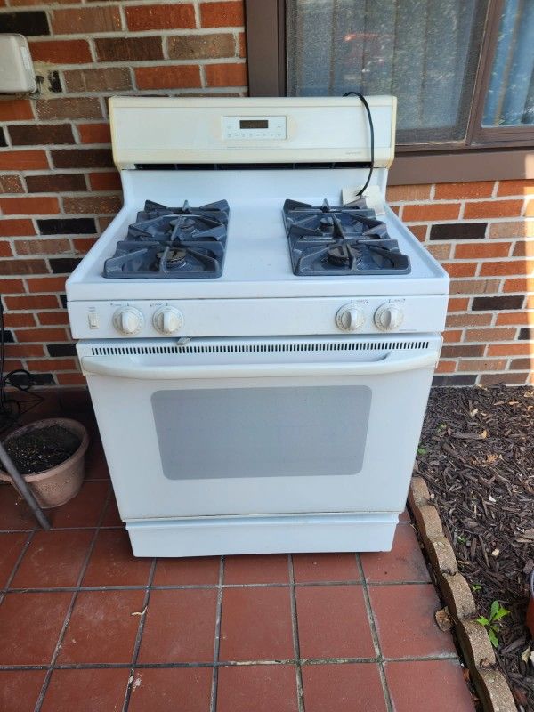 Gas Stove (Kenmore)