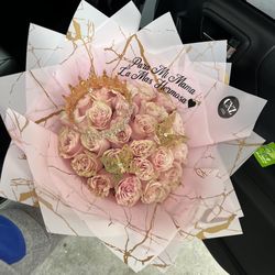 Ramo De Rosas Flower Arrangement 