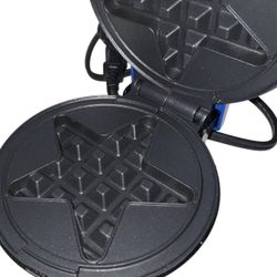 DASH STAR BLUE MINI WAFFLE MAKER NONSTICK CORDED POWER INDICATOR LIGHT