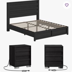 4 PC Queen black Bedroom Set with 2 nightstands with plugs/USB built in, 7-drawer dresser