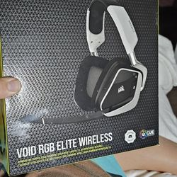 CORSAIR VOID RGB Elite WIRELESS Gaming Headset
