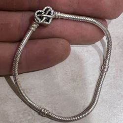 Pandora Heart Bracelet With Charms 
