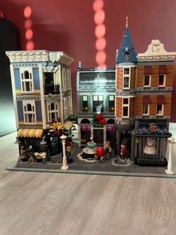 Lego Town Square