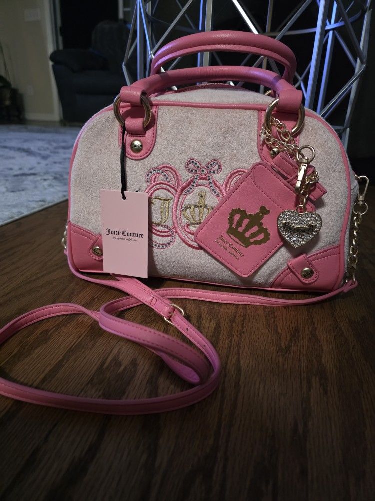 Juicy Couture Lovers Club Bowler
Pink Diamond