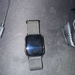 44mm Apple Watch SE