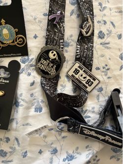 Disney pins