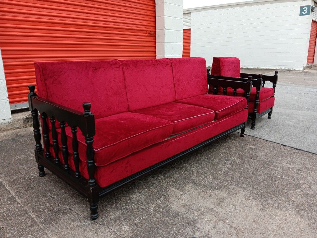 Antique Red Vlvt Sfs Good Condition